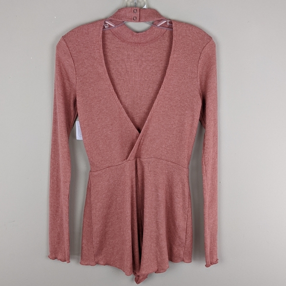 Urban Outfitters | Coral Mock Neck Romper - E78 - Picture 2 of 7